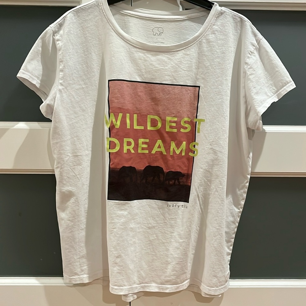 Ivory Ella Wildest Dreams t-shirt size S